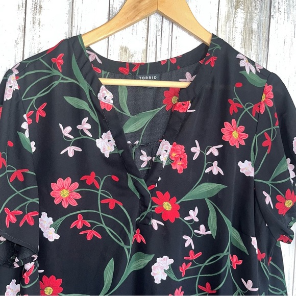 Torrid Georgette Floral Split Neck Blouse - Picture 5 of 6